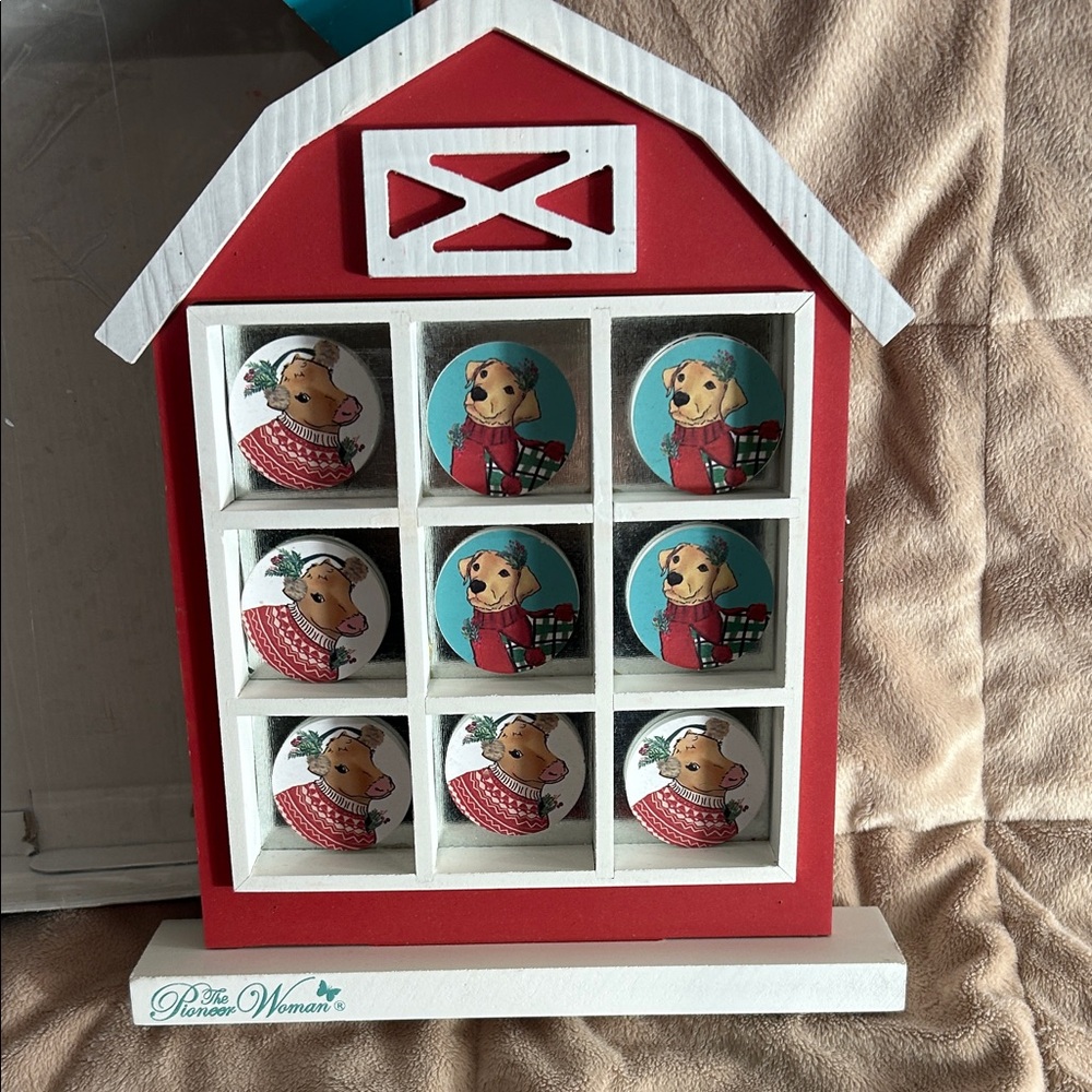 Pioneer Woman magnetic TIC TAC TOE barn with dog and cow magnetic game gamepiece